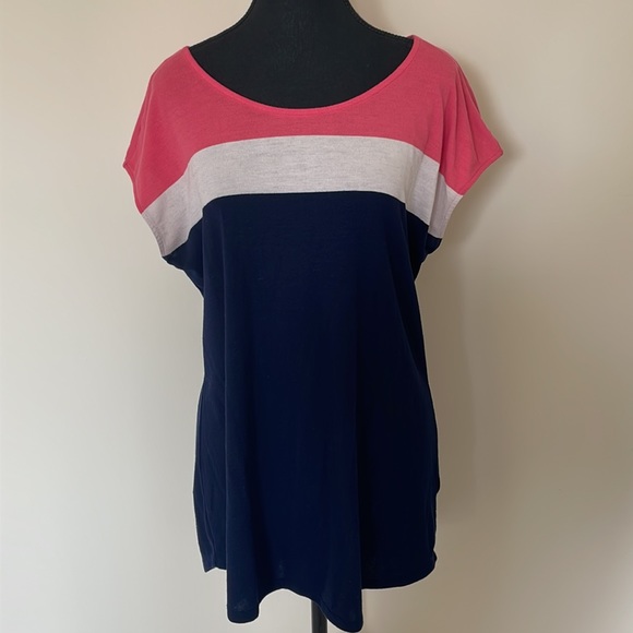 Ricki’s Tee - Picture 2 of 4